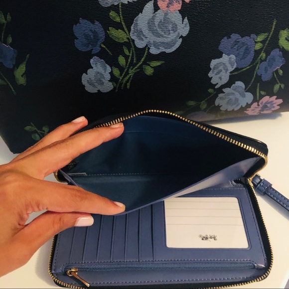 Coach Painted Peony Reversible Tote & Wallet NWT - Picture 5 of 8